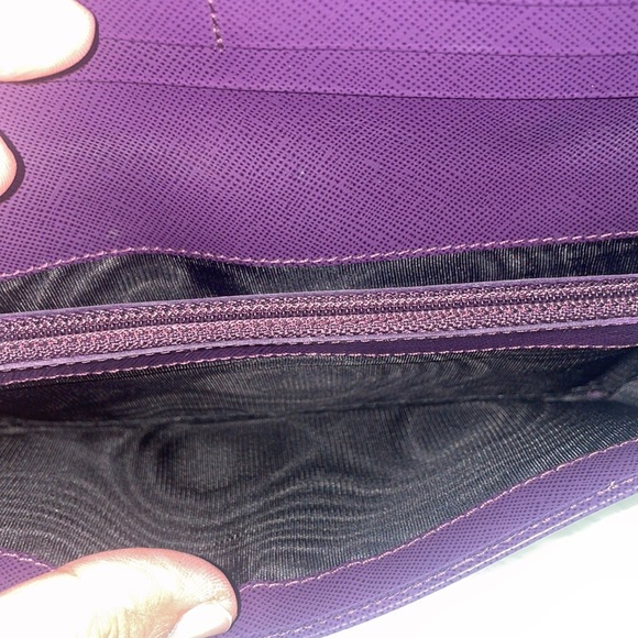 Authentic Prada Wallet. - Picture 6 of 10